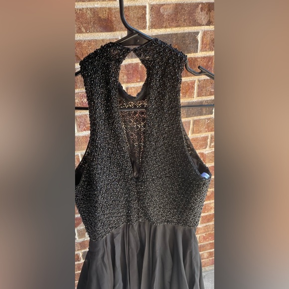 Sherri Hill Black Homecoming Dress size 4 - Picture 5 of 5